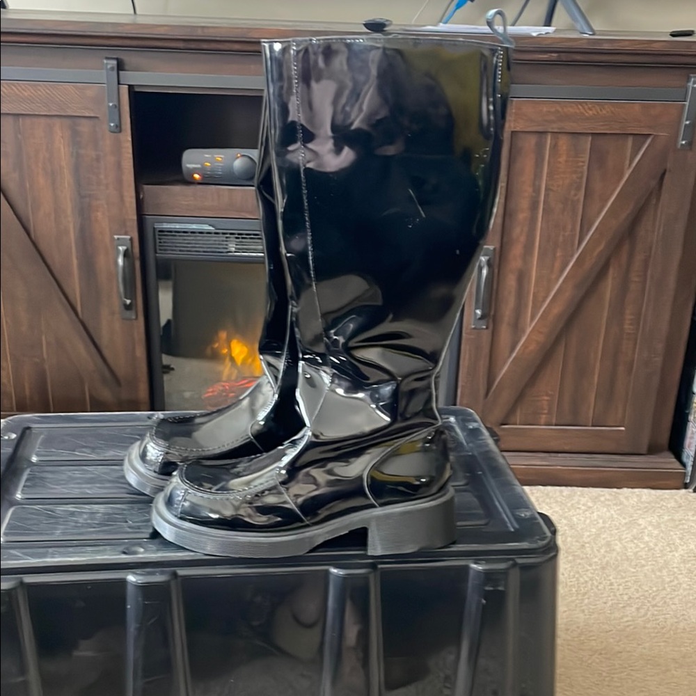 Vintage knee-high DR.Martin Patent , leather boots Shiny Black Knee-High Boots